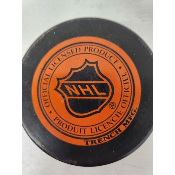 VTG Vancouver Canucks NHL Hockey Official Puck Skate Logo Czechoslovakia Canada - Picture 4 of 5